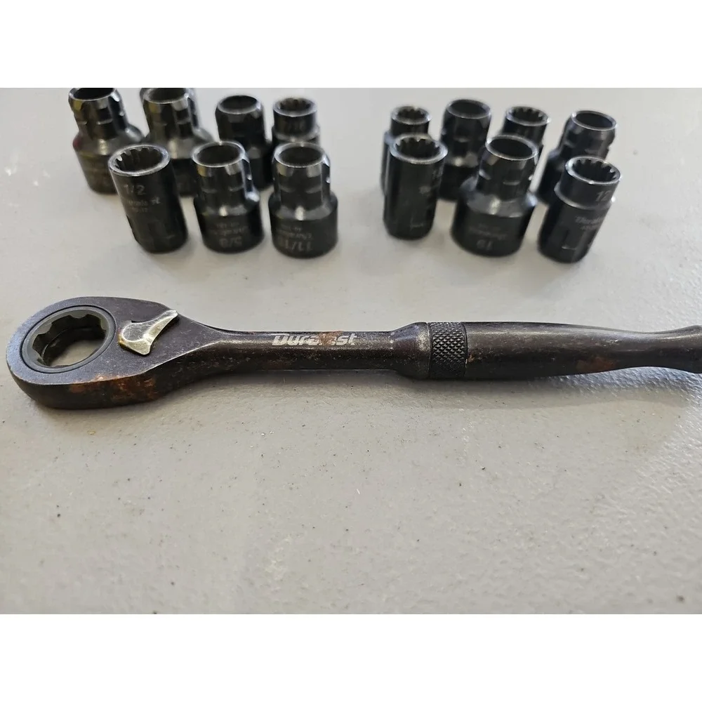 Duralast spline rachet 41-100 plus 15 Sockets Standard & Metric